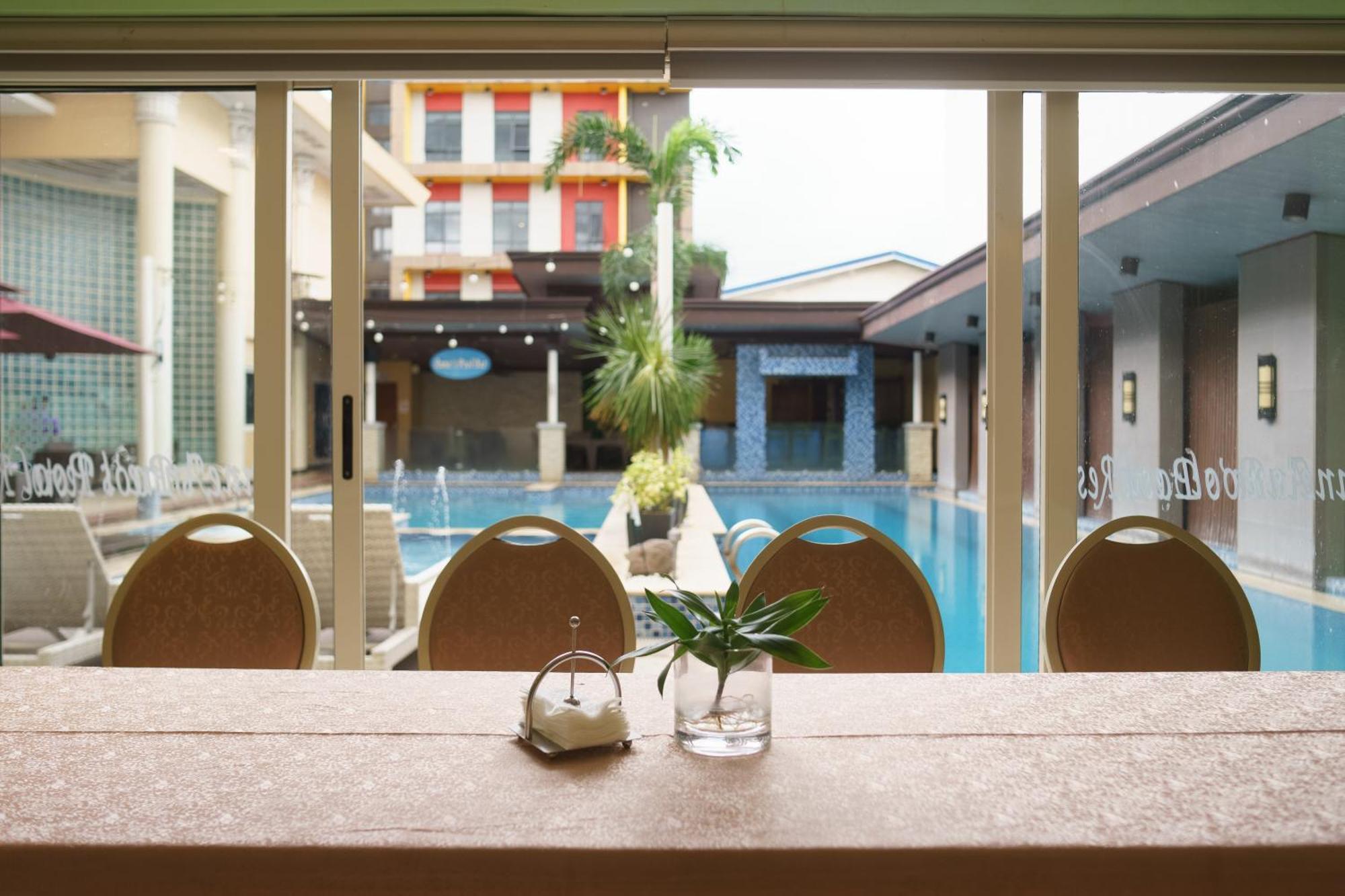 Villa Caceres Hotel Naga  Extérieur photo