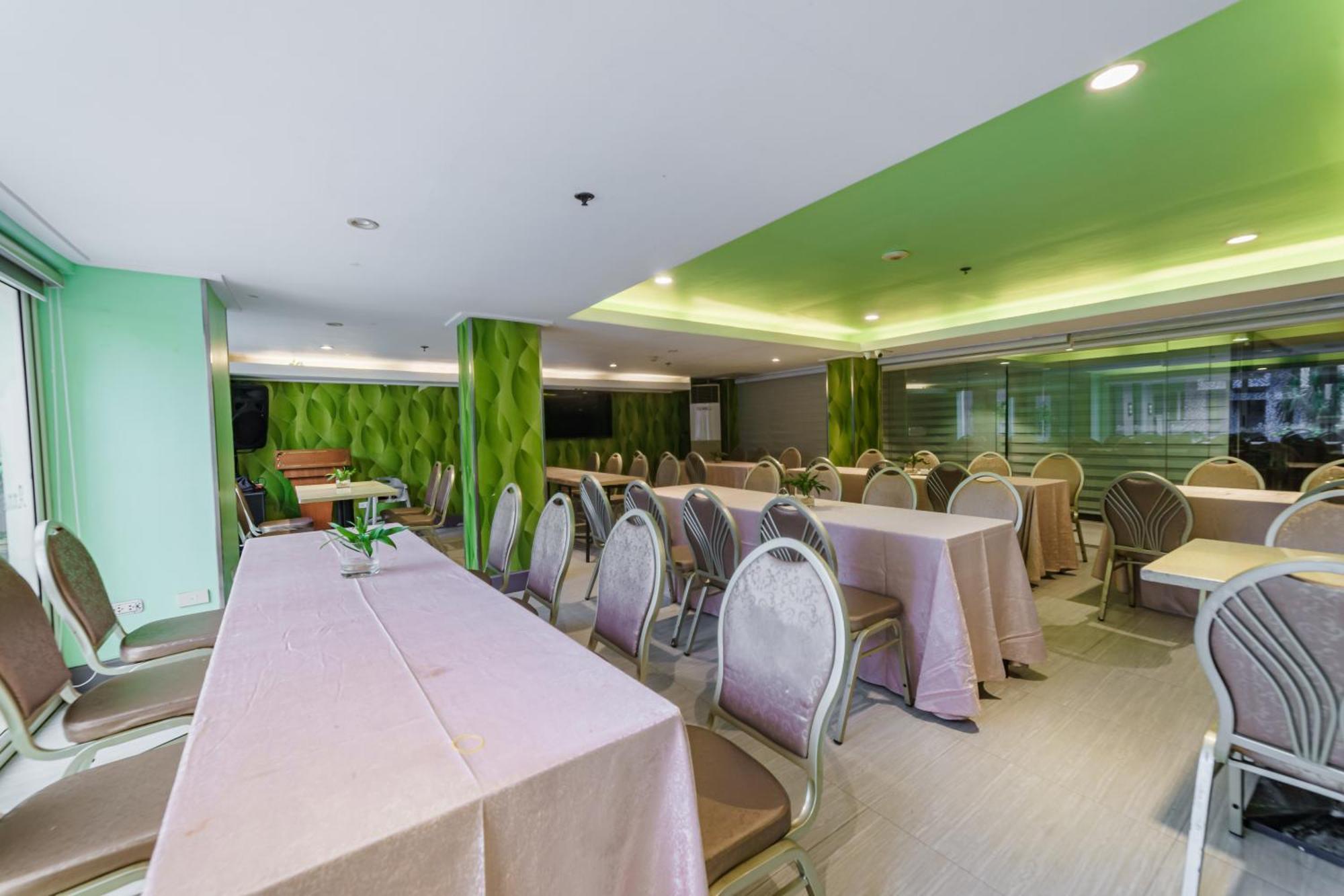 Villa Caceres Hotel Naga  Extérieur photo