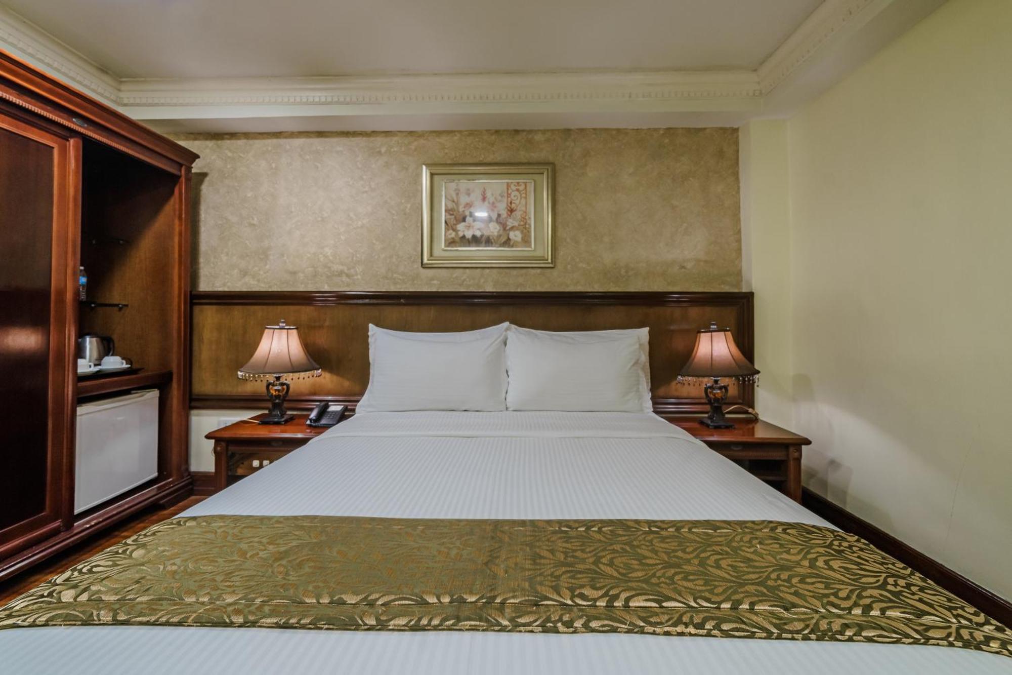 Villa Caceres Hotel Naga  Extérieur photo