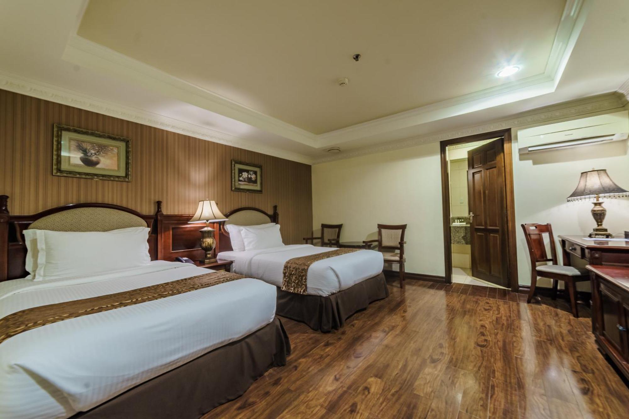 Villa Caceres Hotel Naga  Extérieur photo