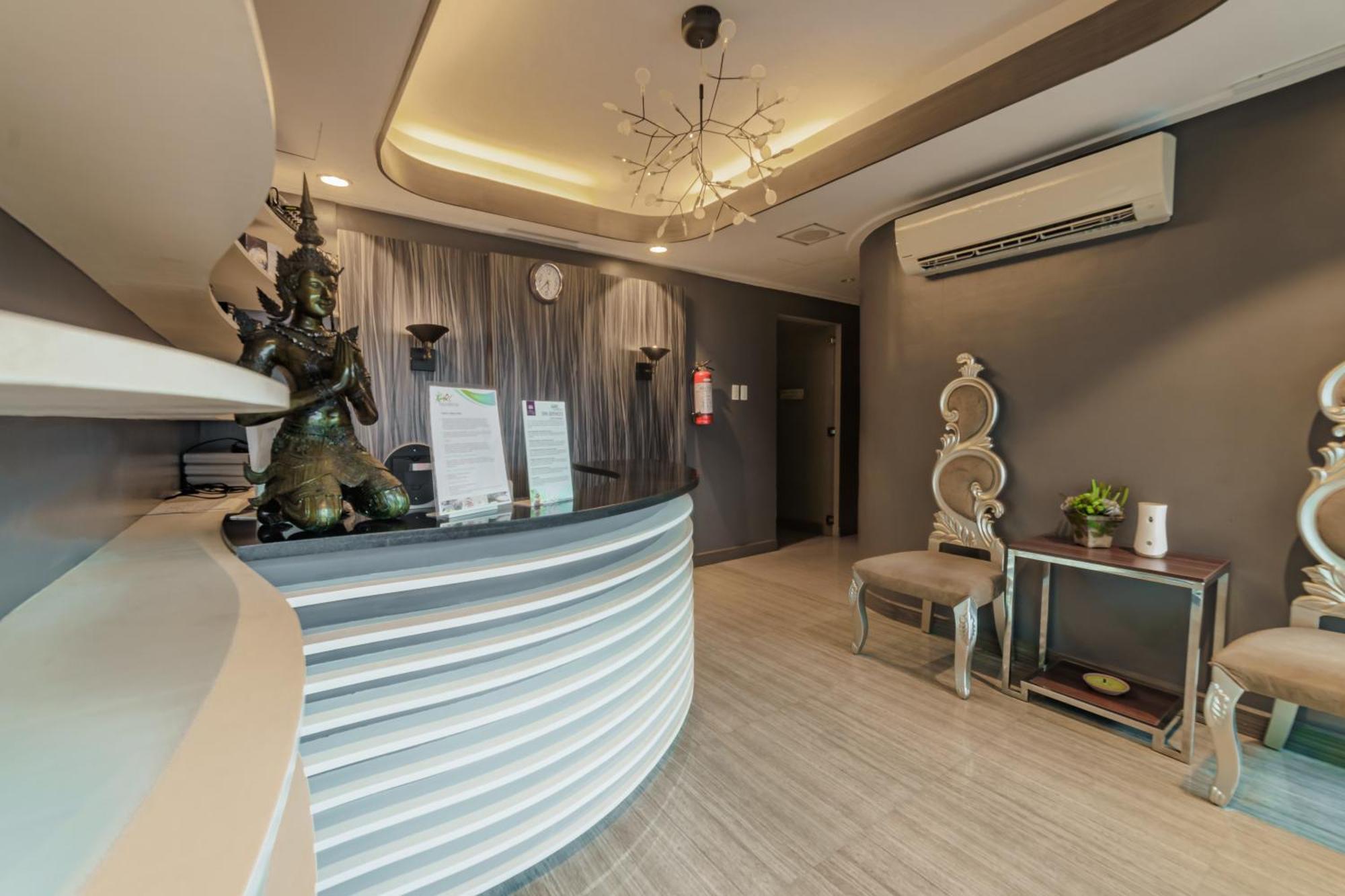 Villa Caceres Hotel Naga  Extérieur photo