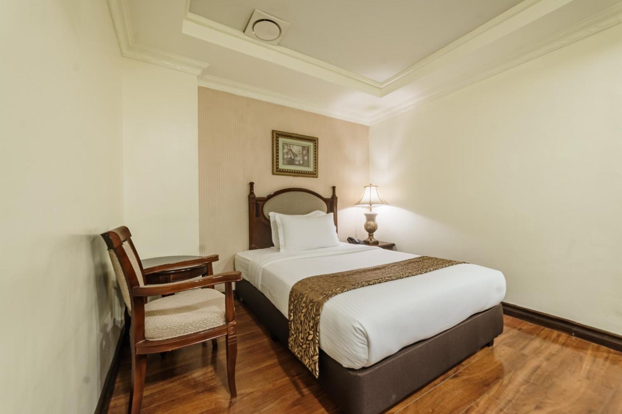 Villa Caceres Hotel Naga  Extérieur photo